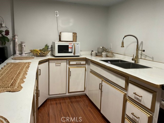 15678 AVION Lane, Victorville CA: https://media.crmls.org/medias/4b8691f6-a05f-412c-84f0-81cb0f13577e.jpg