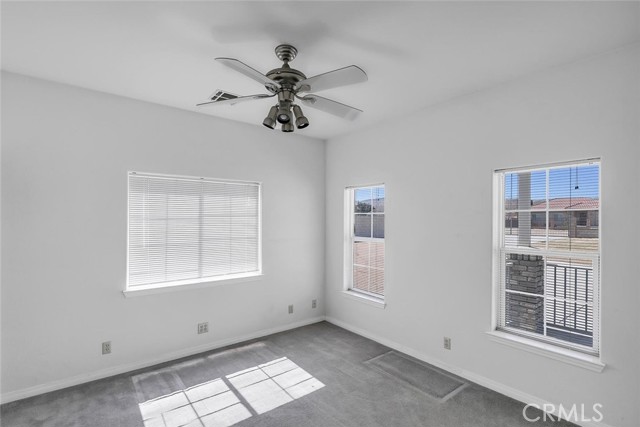 Detail Gallery Image 9 of 60 For 40028 25th, Palmdale,  CA 93551 - 4 Beds | 3 Baths