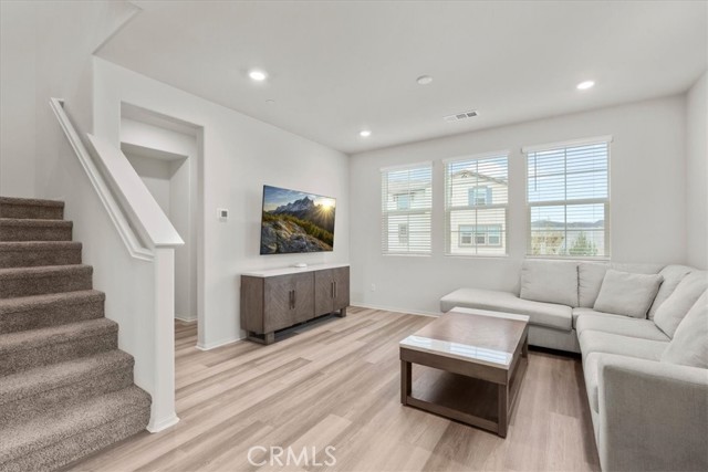 Detail Gallery Image 10 of 35 For 28076 Melrose, Temecula,  CA 92591 - 4 Beds | 3/1 Baths