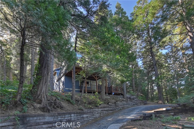 24091 Lakeview Drive, Crestline, California 92325, 3 Bedrooms Bedrooms, ,2 BathroomsBathrooms,Residential,For Sale,24091 Lakeview Drive,CREV23190763