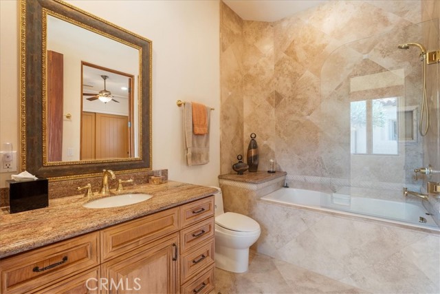 1917 Santa Margarita Drive, Fallbrook CA: https://media.crmls.org/medias/4b89c4da-77a7-42eb-99de-f1d01c554de6.jpg