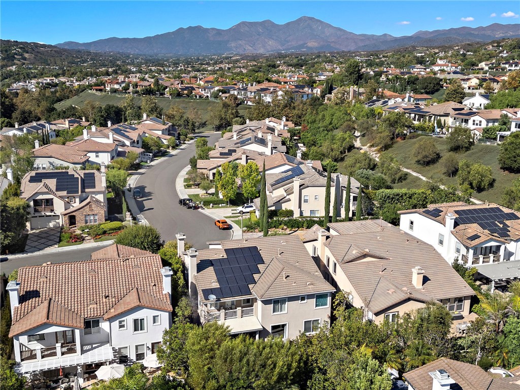 MLS #OC25222317 image #41