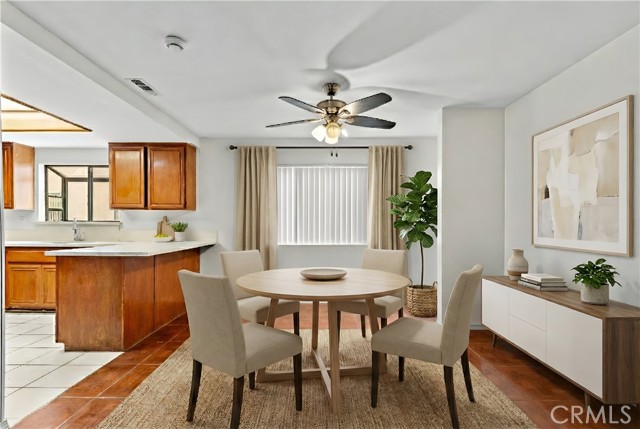 Detail Gallery Image 2 of 13 For 1716 W 146th St #2,  Gardena,  CA 90247 - 3 Beds | 2/1 Baths