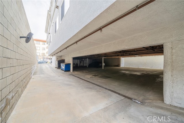 Detail Gallery Image 21 of 32 For 957 S Gramercy Dr #105,  Los Angeles,  CA 90019 - 2 Beds | 2 Baths
