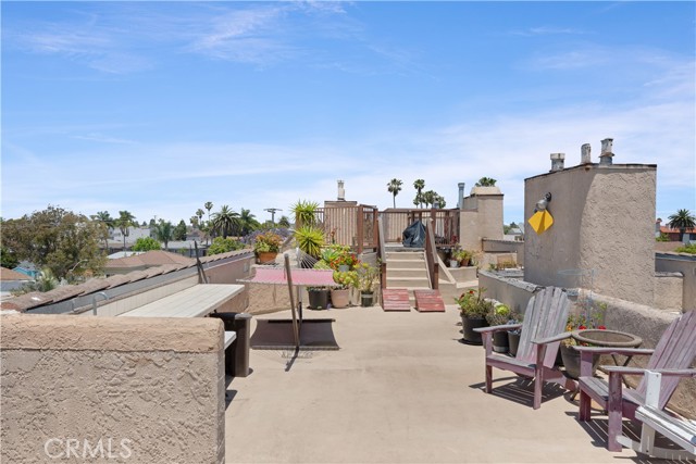 1425 E 2nd Street, Long Beach CA: https://media.crmls.org/medias/4b8bb118-9c57-4995-8266-60259a5dcffc.jpg