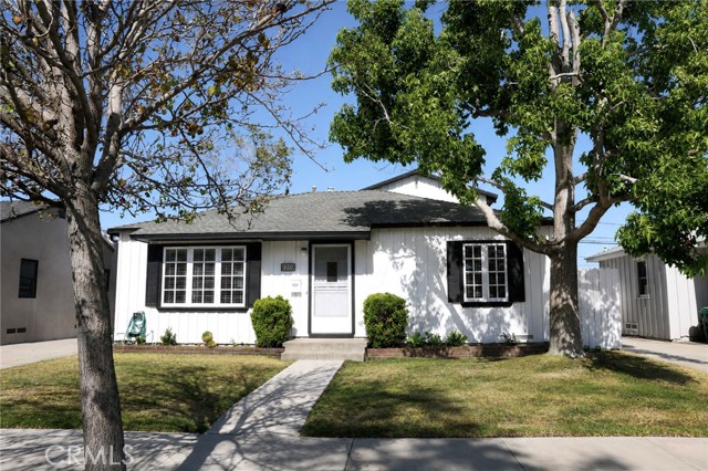 2000 Harkness Street, Manhattan Beach, California 90266, 3 Bedrooms Bedrooms, 0 ,2 BathroomsBathrooms,Residential,For Sale,Harkness,0,SB26118670