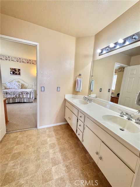 Detail Gallery Image 43 of 51 For 7001 Roddick Dr, Highland,  CA 92346 - 4 Beds | 3/1 Baths