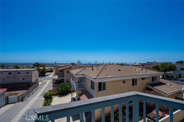 Detail Gallery Image 34 of 75 For 2230 Ohio Ave #4,  Signal Hill,  CA 90755 - 3 Beds | 2/1 Baths