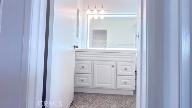 Detail Gallery Image 17 of 36 For 20930 Parthenia St #216,  Canoga Park,  CA 91304 - 1 Beds | 1 Baths
