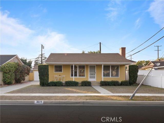 3677 Ocana Avenue, Long Beach, California 90808, 2 Bedrooms Bedrooms, ,1 BathroomBathrooms,Single Family Residence,For Sale,Ocana,OC25028242