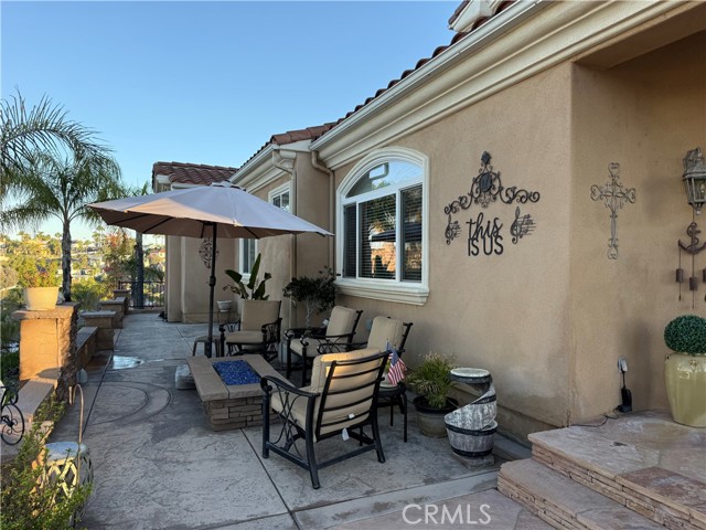 30610 Early Round Drive, Canyon Lake CA: https://media.crmls.org/medias/4b8cd23e-bf97-4da6-a68d-4f2568a7372e.jpg