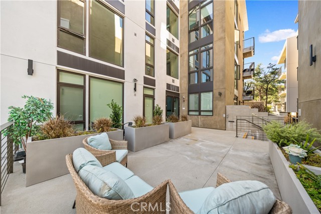 709 E Walnut Street, Pasadena CA: https://media.crmls.org/medias/4b8dc5cc-4fed-42b2-aba9-3d5f0d36c38e.jpg