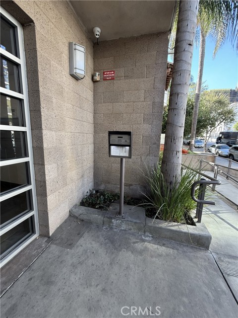 Detail Gallery Image 3 of 25 For 2864 Sunset #205,  Los Angeles,  CA 90005 - 2 Beds | 2/1 Baths