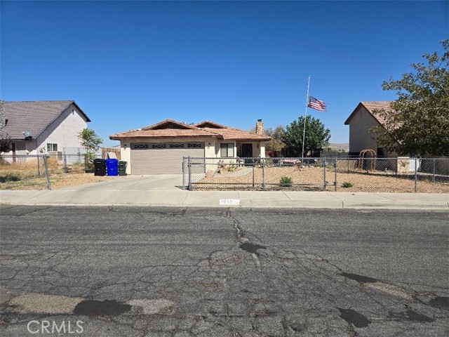 Detail Gallery Image 1 of 19 For 1013 Broadway Ave, Barstow,  CA 92311 - 3 Beds | 2 Baths