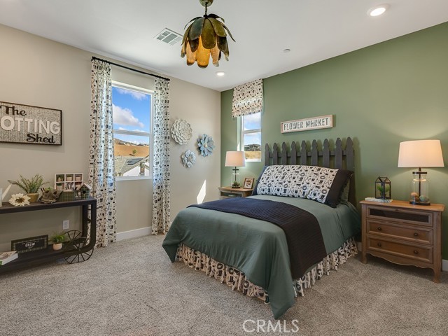 Detail Gallery Image 30 of 39 For 28921 Saddle Cir, Castaic,  CA 91384 - 4 Beds | 3 Baths