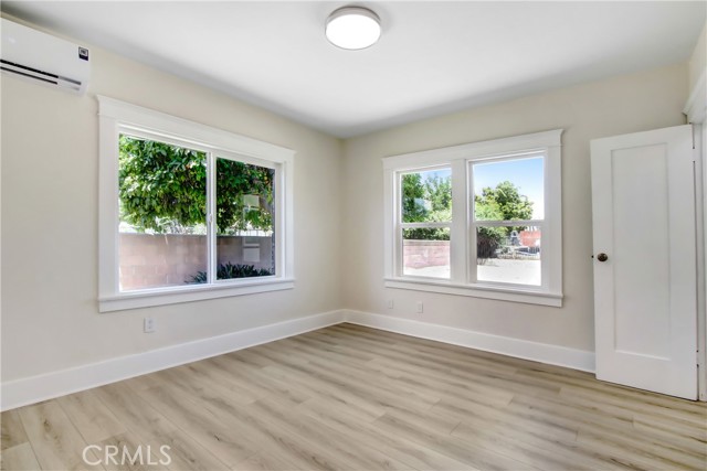 293 E Congress Street, Colton CA: https://media.crmls.org/medias/4b90a6c4-3aaa-43be-b01f-eda89cf39a10.jpg