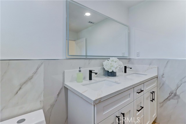11428 Snowdrop Avenue, Fountain Valley CA: https://media.crmls.org/medias/4b9285d6-b6a3-45b8-a28b-c84cbabacbfe.jpg