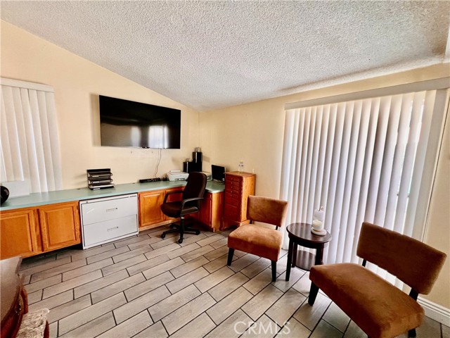20637 Bryant Street, Winnetka CA: https://media.crmls.org/medias/4b92d8d1-7082-4d12-8d67-c21975e70a4d.jpg