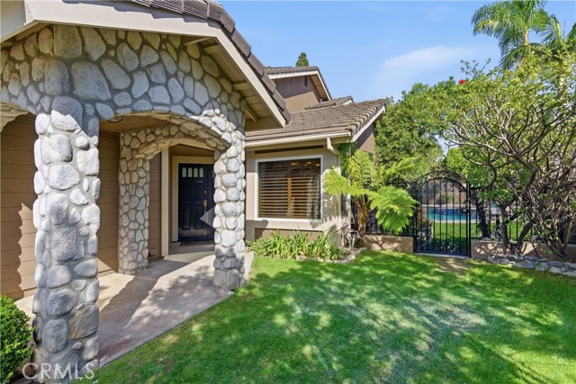 Detail Gallery Image 2 of 38 For 5750 Sugar Pine Dr, Yorba Linda,  CA 92886 - 4 Beds | 3 Baths