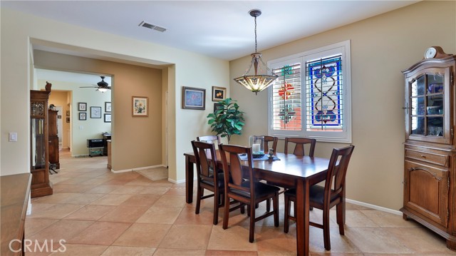 Detail Gallery Image 9 of 55 For 215 Furyk Way, Hemet,  CA 92545 - 2 Beds | 2 Baths