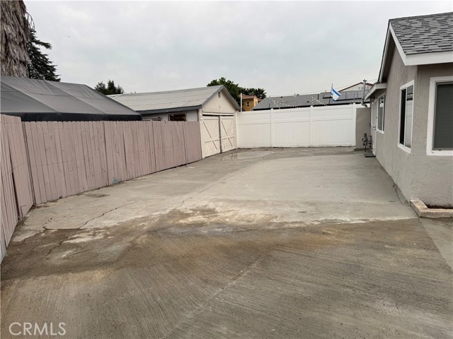 Detail Gallery Image 5 of 13 For 18201 Topham, Tarzana,  CA 91335 - 2 Beds | 1 Baths