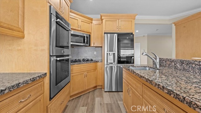 Detail Gallery Image 11 of 43 For 13310 Sea Gull Dr, Victorville,  CA 92395 - 3 Beds | 3 Baths