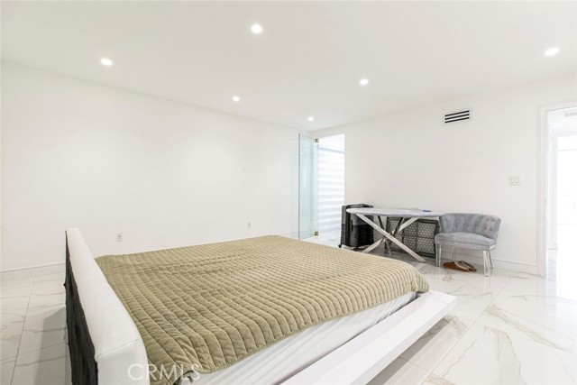 12410 Mclennan Avenue, Granada Hills CA: https://media.crmls.org/medias/4b957a7d-7b63-4142-9a13-5b5c5b059c20.jpg
