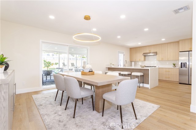 20611 Devonshire Street, Chatsworth CA: https://media.crmls.org/medias/4b95ad3e-c45d-4f80-b817-208f87f12ff8.jpg