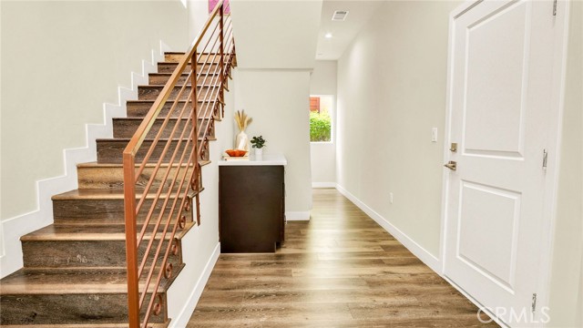 Detail Gallery Image 9 of 45 For 9237 Wakefield Ave #11,  Panorama City,  CA 91402 - 4 Beds | 3/1 Baths