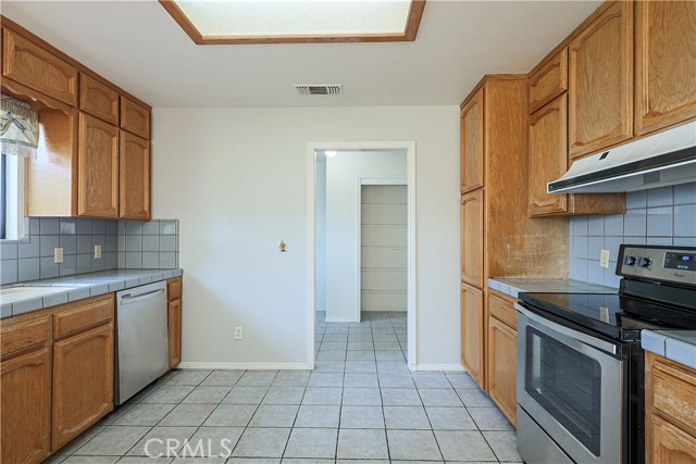 Detail Gallery Image 12 of 26 For 24890 Road 19, Chowchilla,  CA 93610 - 3 Beds | 2 Baths