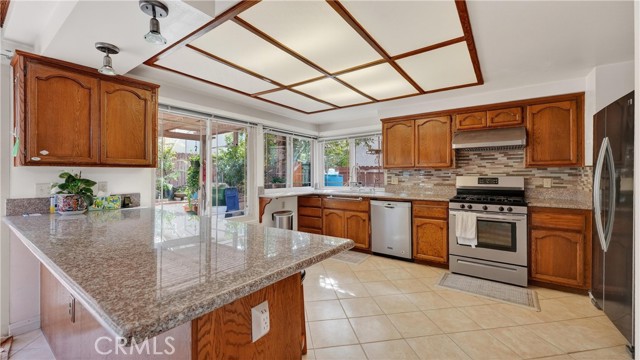 Detail Gallery Image 13 of 32 For 14272 Saarinen Ct, Irvine,  CA 92606 - 4 Beds | 2/1 Baths