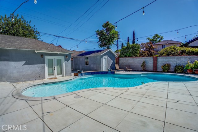 Detail Gallery Image 15 of 60 For 2124 20th St, Bakersfield,  CA 93301 - 4 Beds | 3/1 Baths