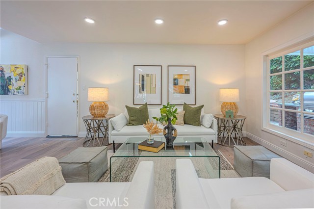 25551 El Capitan, Laguna Hills CA: https://media.crmls.org/medias/4b99aee7-a06b-415b-8d4f-ab31ef550486.jpg
