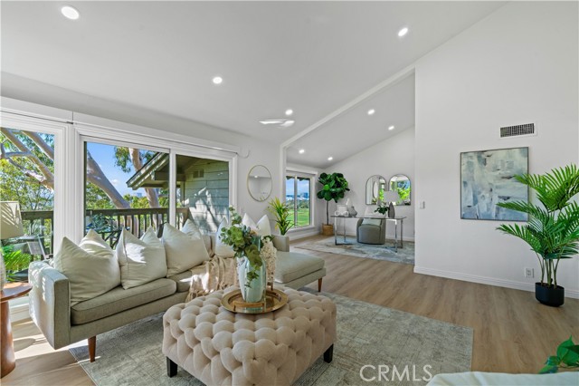 Detail Gallery Image 16 of 40 For 19 Las Brisas #10,  Irvine,  CA 92612 - 3 Beds | 2 Baths