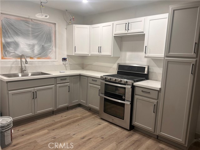 Detail Gallery Image 3 of 7 For 420 Bradley Ave, Montebello,  CA 90640 - 2 Beds | 1 Baths