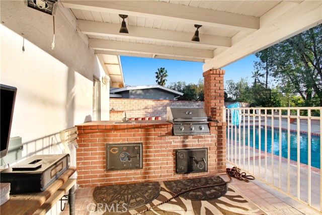 Detail Gallery Image 18 of 27 For 23780 Clarendon St, Woodland Hills,  CA 91367 - 3 Beds | 2/1 Baths