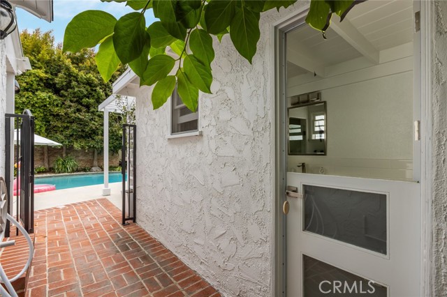 Detail Gallery Image 46 of 70 For 4225 Myrtle Ave, Long Beach,  CA 90807 - 5 Beds | 3/1 Baths
