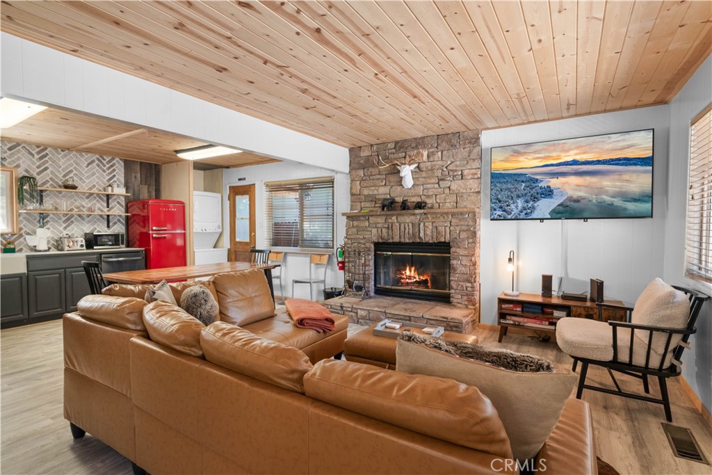 MLS #TR25220055 image #2