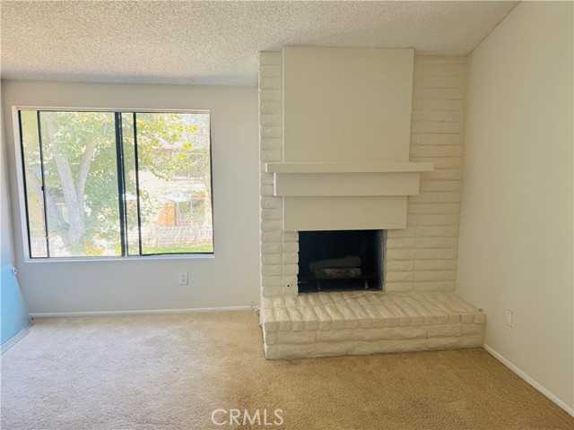 2512 N Tustin Avenue, Santa Ana CA: https://media.crmls.org/medias/4b9b4917-c944-4953-b14a-76f1539eb3e2.jpg