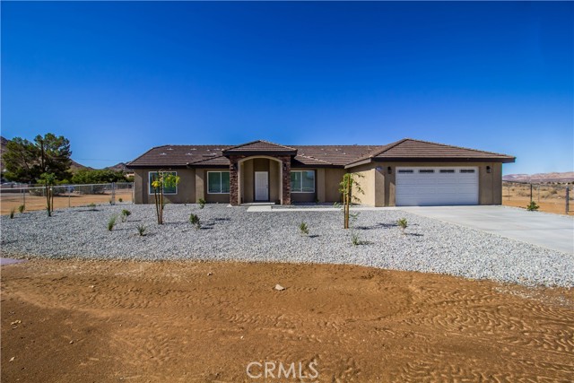 Detail Gallery Image 1 of 1 For 20488 Otoe, Apple Valley,  CA 92307 - 4 Beds | 2 Baths