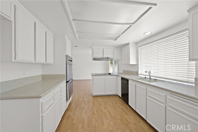 730 Redlen Avenue, Whittier CA: https://media.crmls.org/medias/4b9c2ed1-66d4-4df3-9b77-e9de04761ec4.jpg