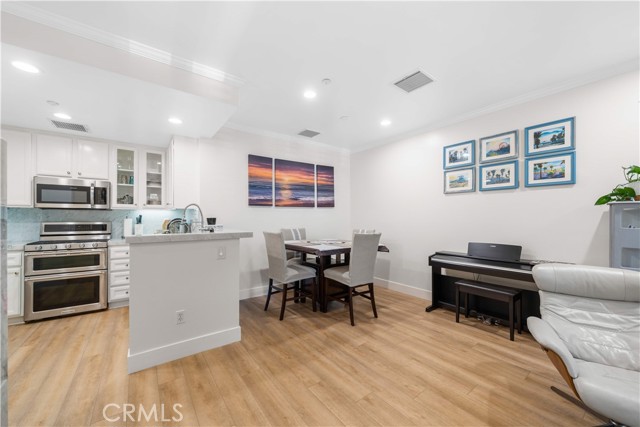 Detail Gallery Image 6 of 34 For 120 Jadestone, Irvine,  CA 92603 - 2 Beds | 2/1 Baths