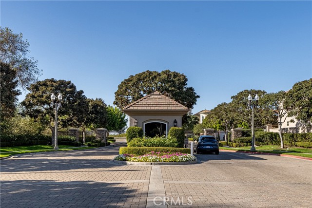 Detail Gallery Image 4 of 74 For 1424 Newporter Way, Newport Beach,  CA 92660 - 4 Beds | 3 Baths