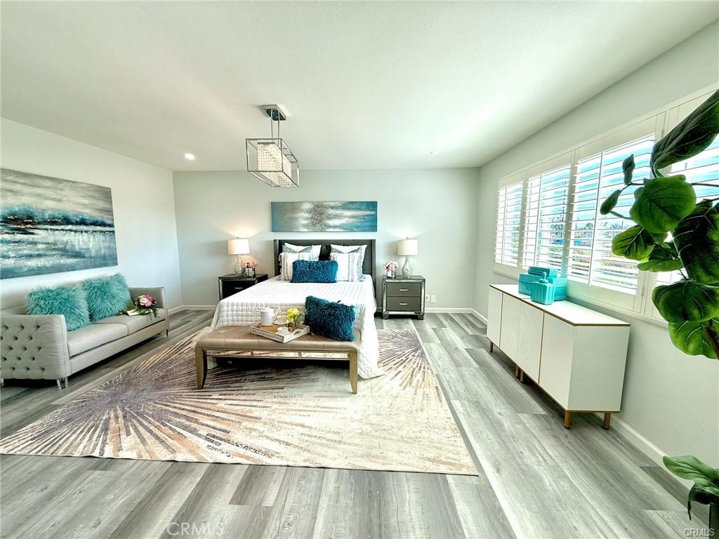 https://media.crmls.org/medias/4b9e038f-9b4e-4308-b053-2fd9630dcf41.jpg?preset=X-Large