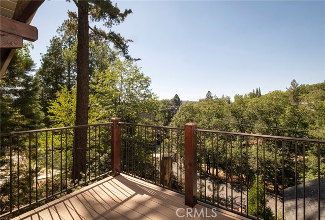 Detail Gallery Image 22 of 38 For 28982 N Shore Rd, Lake Arrowhead,  CA 92352 - 4 Beds | 5 Baths