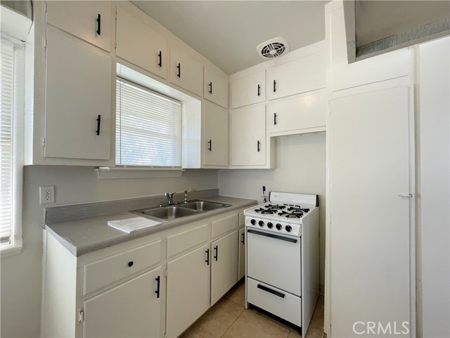 Detail Gallery Image 7 of 9 For 3891 Locust St, Riverside,  CA 92501 - 0 Beds | 1 Baths