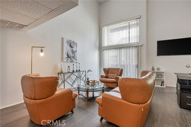 Detail Gallery Image 8 of 34 For 18645 Hatteras St #203,  Tarzana,  CA 91356 - 1 Beds | 1 Baths