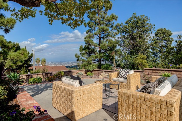 4835 Falcon Rock Place, Rancho Palos Verdes, California 90275, 3 Bedrooms Bedrooms, ,2 BathroomsBathrooms,Residential,Sold,Falcon Rock,SB23193637