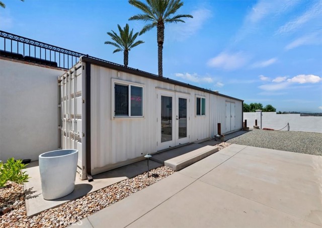 16850 Nandina Avenue, Riverside CA: https://media.crmls.org/medias/4b9eeb77-cd13-4541-b893-aa80b8956ce1.jpg