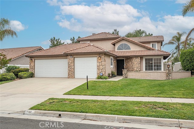 701 Black Oak Circle, Corona CA: https://media.crmls.org/medias/4b9f426b-9d53-4622-ad2c-416478803751.jpg